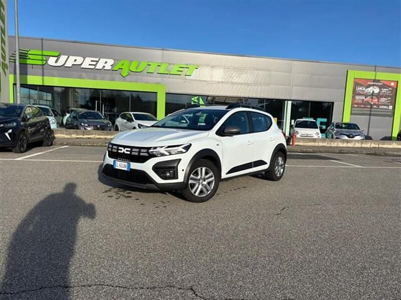 Usata Dacia Sandero Expression 101 CV (74 kW) 2023 Grigio scuro Utilitaria