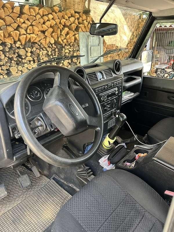 Usata Land Rover Defender SE 122 CV (89 kW) 2010 Verde SUV