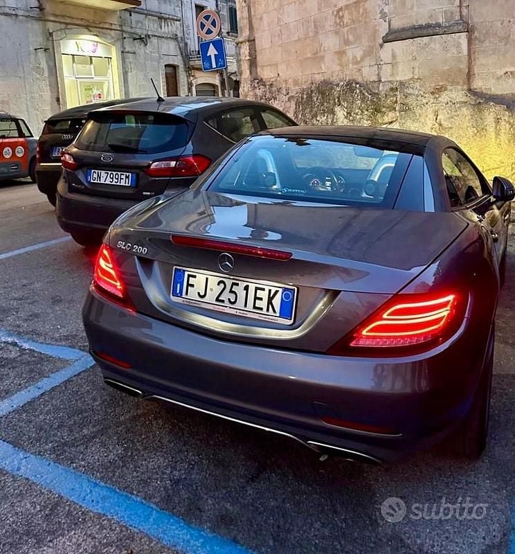 Usata Mercedes SLC200 AMG line 184 CV (135 kW) 2017 Grigio Cabrio