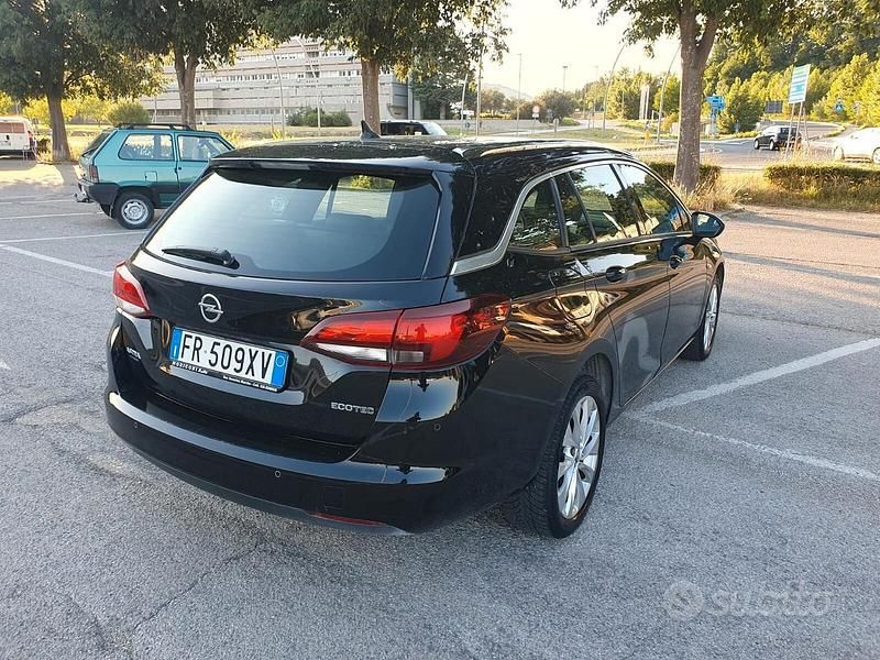 Usata Opel Astra Innovation 110 CV (80 kW) 2018 Blu Station wagon