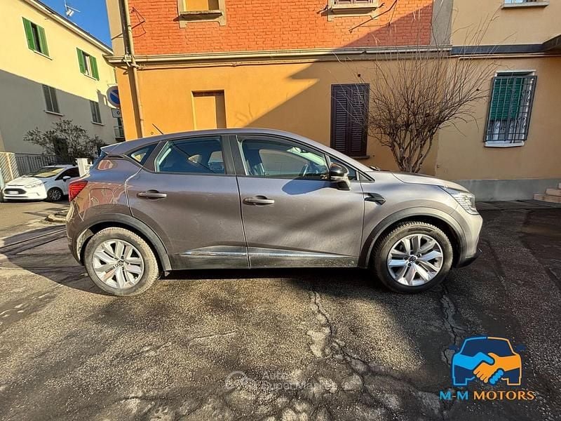 Usata Renault Captur Life 101 CV (74 kW) 2020 Grigio SUV