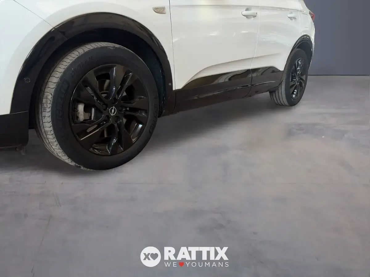 Usata Opel Grandland X GS Line 225 CV (165 kW) 2022 Arktis white SUV