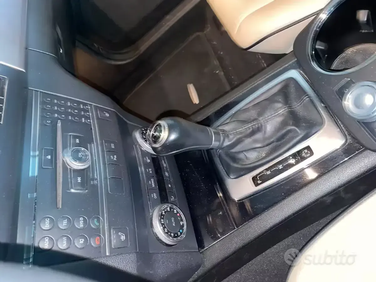Usata Mercedes GLK220 205 CV (150 kW) 2012 Grigio SUV