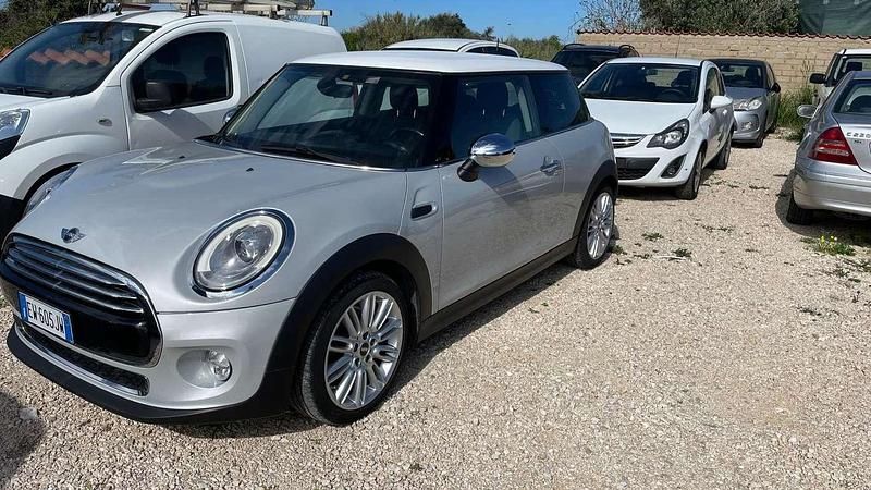 Usata Mini Cooper D 111 CV (81 kW) 2014 Argento Utilitaria