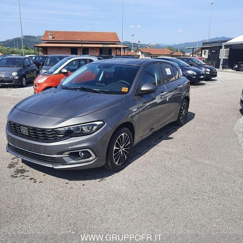 Usata Fiat Tipo 99 CV (72 kW) 2023 Grigio Berlina