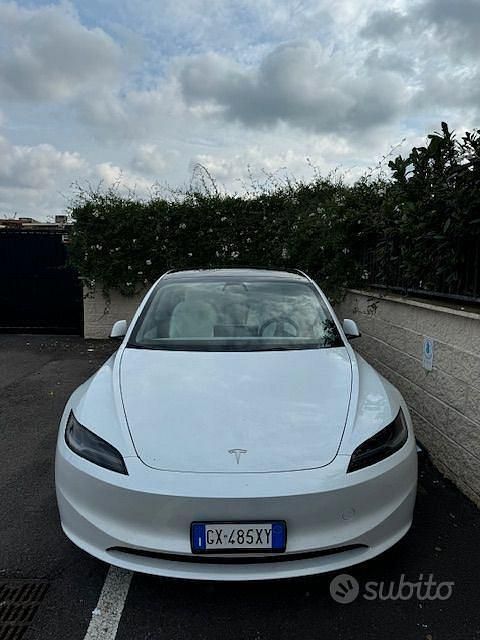 Usata 2024 Tesla Model 3 Tre volumi | 32.500 € (Ottimo prezzo) - Immagine 1/4