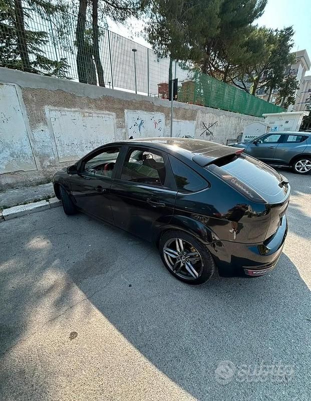 Usata Ford Focus 110 CV (80 kW) 2010 Berlina