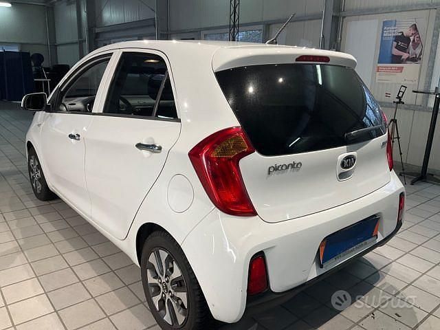 Usata Kia Picanto 67 CV (49 kW) 2015 Bianco Utilitaria