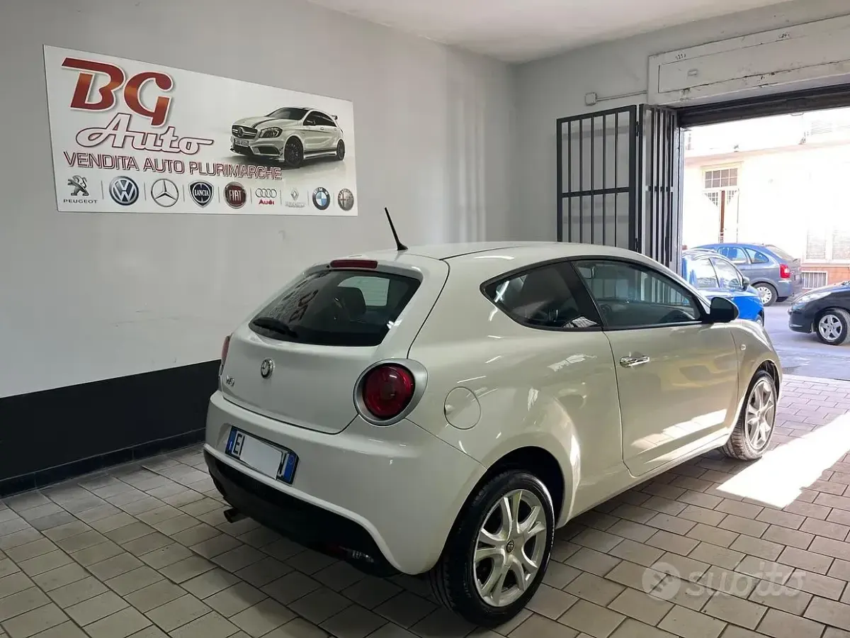 Usata Alfa Romeo MiTo Distinctive 105 CV (77 kW) 2012 Beige Utilitaria