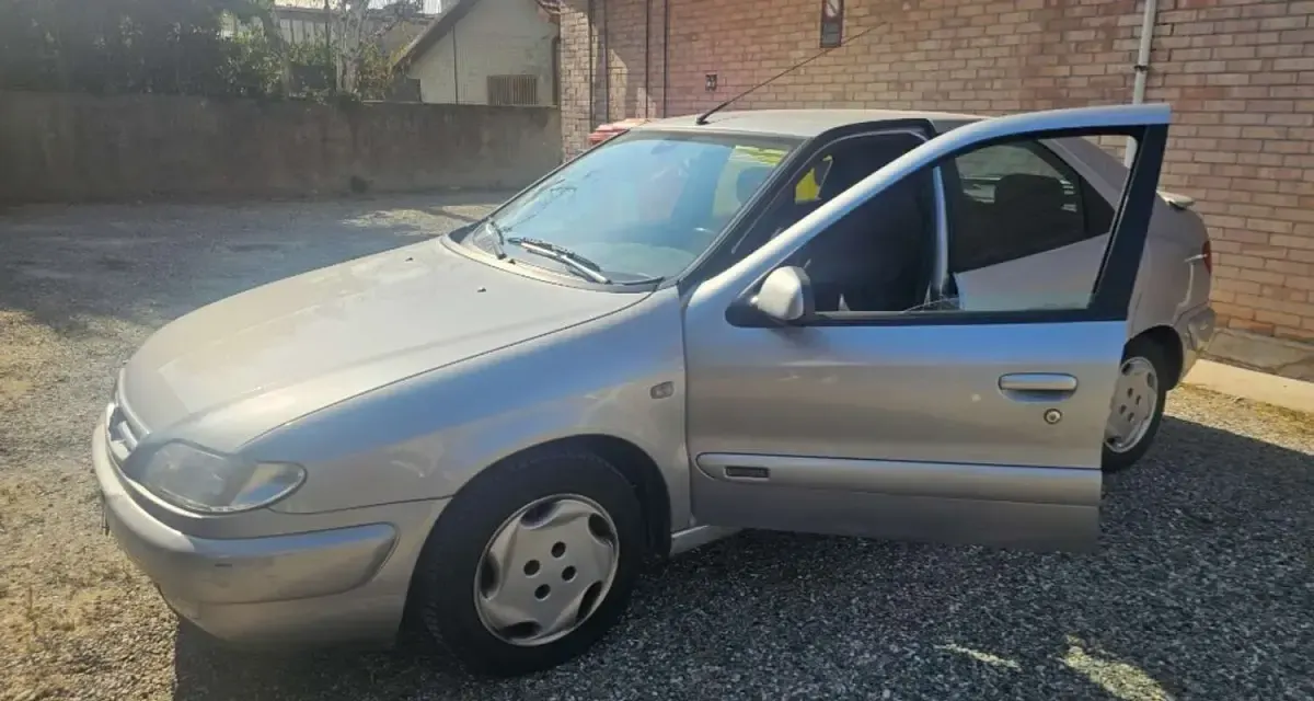 Usata Citroën Xsara Exclusive 88 CV (64 kW) 2000 Argento Berlina