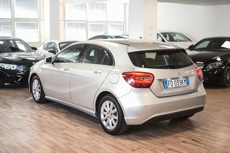 Usata Mercedes A160 90 CV (66 kW) 2016 Other Berlina