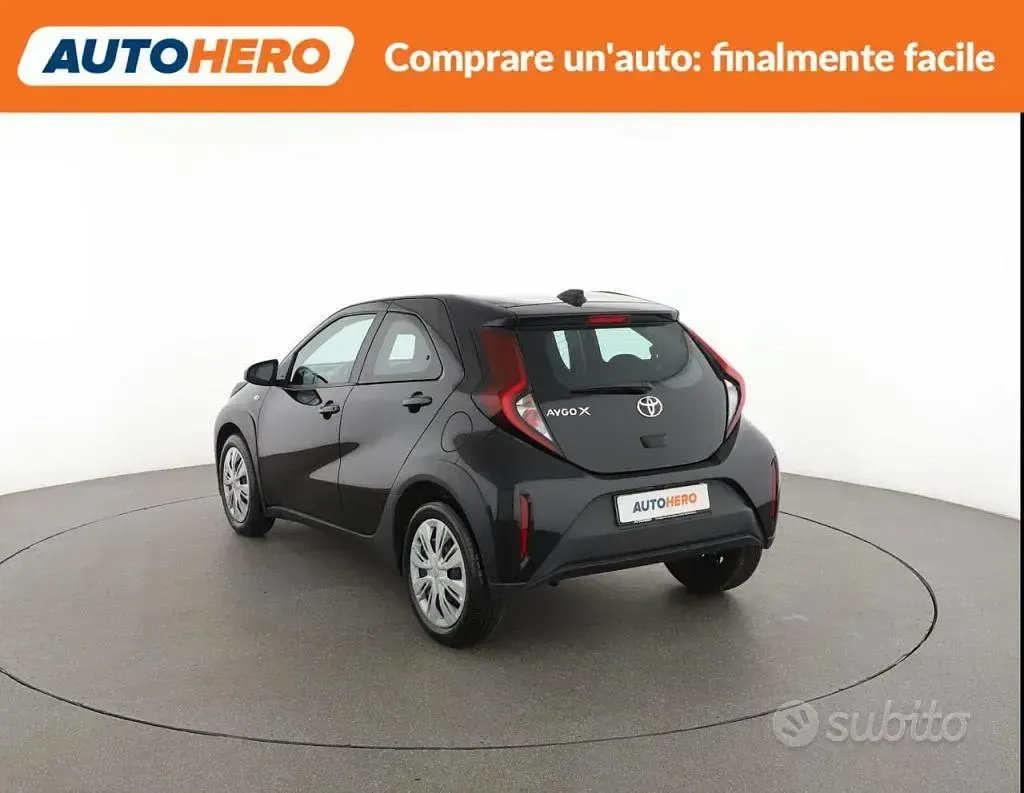 Usata Toyota Aygo X Active 72 CV (52 kW) 2022 Nero SUV