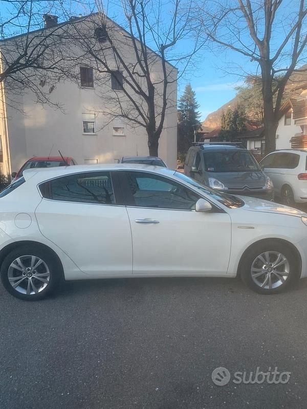 Usata Alfa Romeo Giulietta 2011 Utilitaria