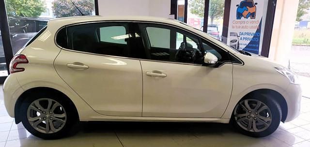 Usata Peugeot 208 Allure 82 CV (60 kW) 2015 Bianco Utilitaria