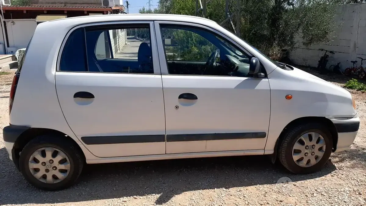 Usata Hyundai Atos 59 CV (43 kW) 2003 Bianco Utilitaria