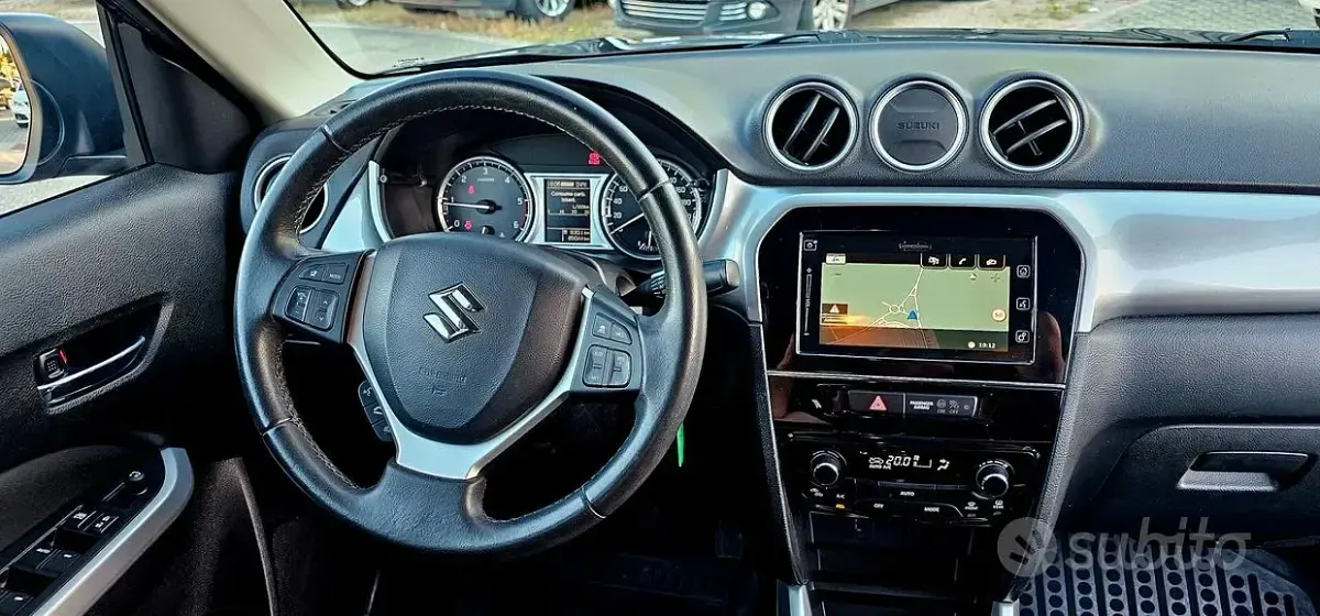 Usata Suzuki Vitara 120 CV (88 kW) 2018 Nero SUV