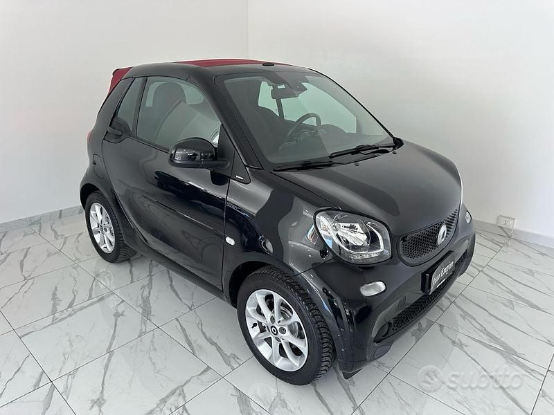 Usata Smart ForTwo Cabrio Passion 71 CV (52 kW) 2016 Nero Cabrio