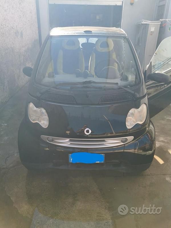 Nero Usata 2002 Smart ForTwo Cabrio Pulse Cabrio | 1900 € - Immagine 1/4