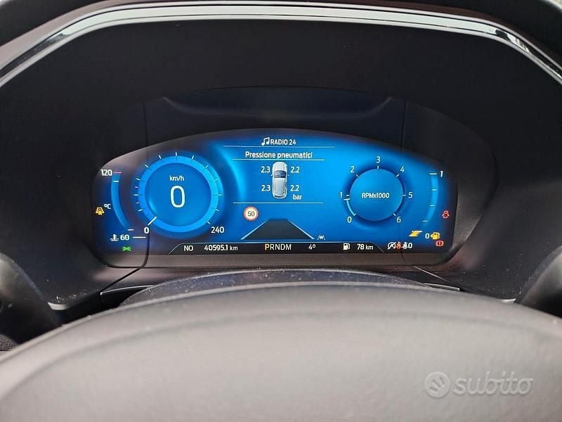 Usata Ford Kuga 120 CV (88 kW) 2024 Grigio SUV