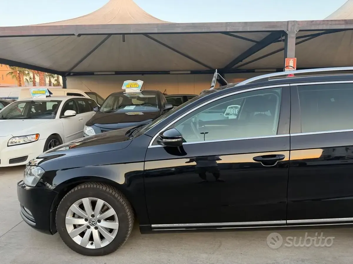 Usata VW Passat 105 CV (77 kW) 2011 Nero Station wagon