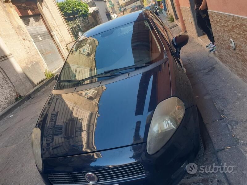 Usata Fiat Grande Punto 77 CV (56 kW) 2009 Blu Utilitaria