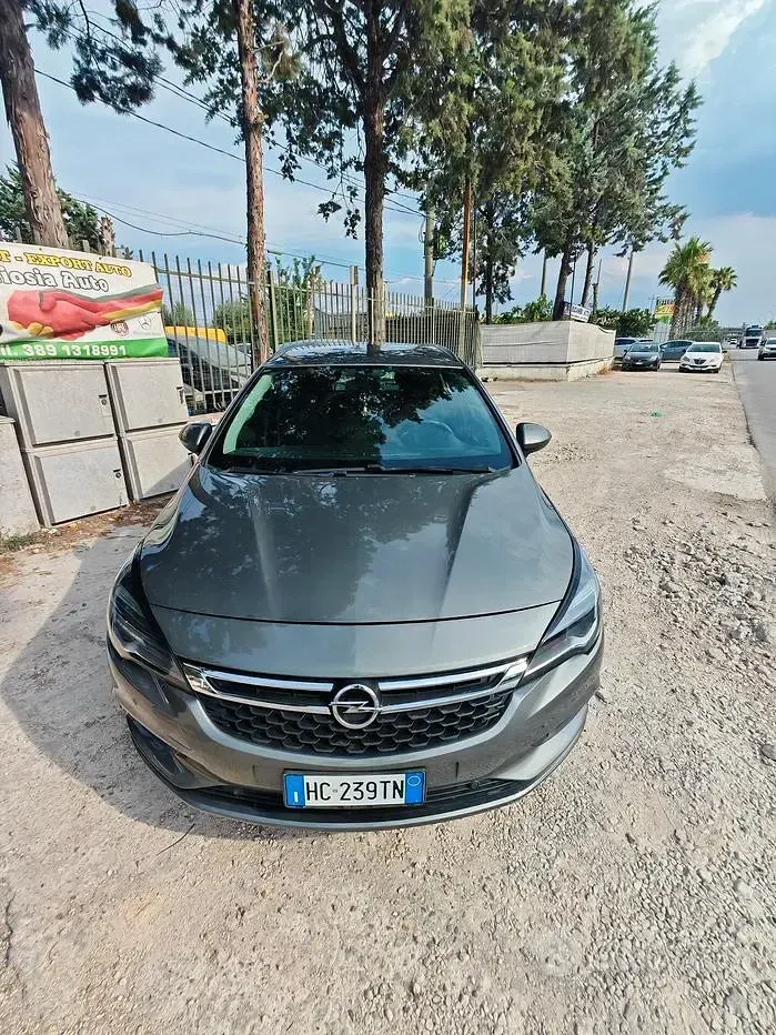 Usata Opel Astra Innovation 110 CV (80 kW) 2017 Marrone Station wagon