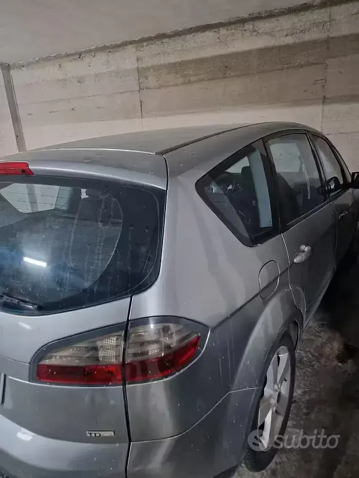 Usata Ford S-MAX 140 CV (102 kW) 2008 Grigio Monovolume
