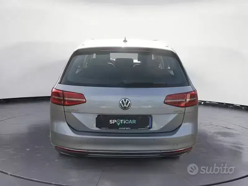 Usata VW Passat 150 CV (110 kW) 2018 Grigio Station wagon