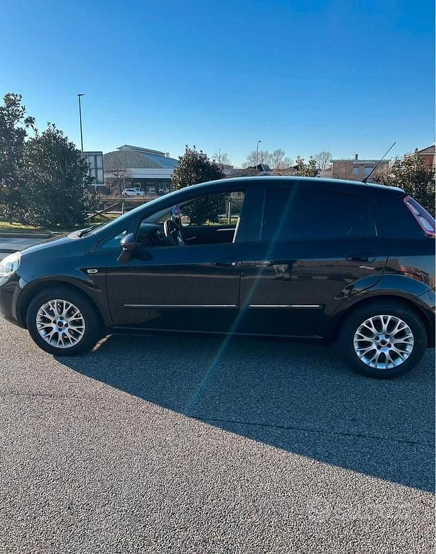 Usata Fiat Punto Evo 65 CV (47 kW) 2010 Nero Utilitaria
