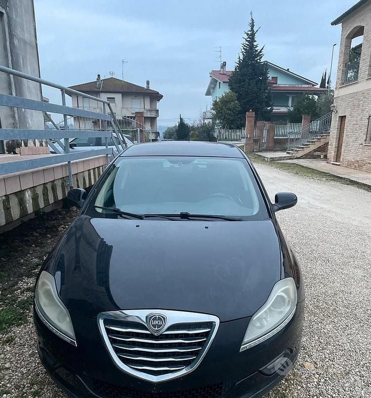 Usata 2013 Lancia Delta Utilitaria | 3300 € (Ottimo prezzo) - Immagine 1/3