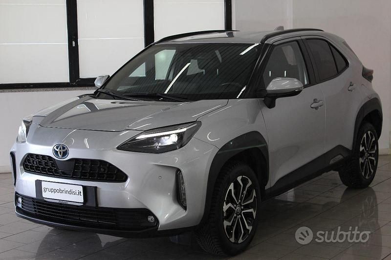 Usata Toyota Yaris Cross Trend 116 CV (85 kW) 2022 Grigio SUV