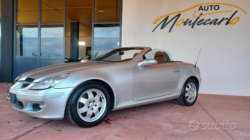 Grigio Usata 2005 Mercedes SLK200 Cabrio | 8300 € (Ottimo prezzo) - Immagine 1/4