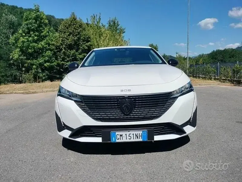 Usata Peugeot 308 Allure 130 CV (95 kW) 2023 Bianco Berlina