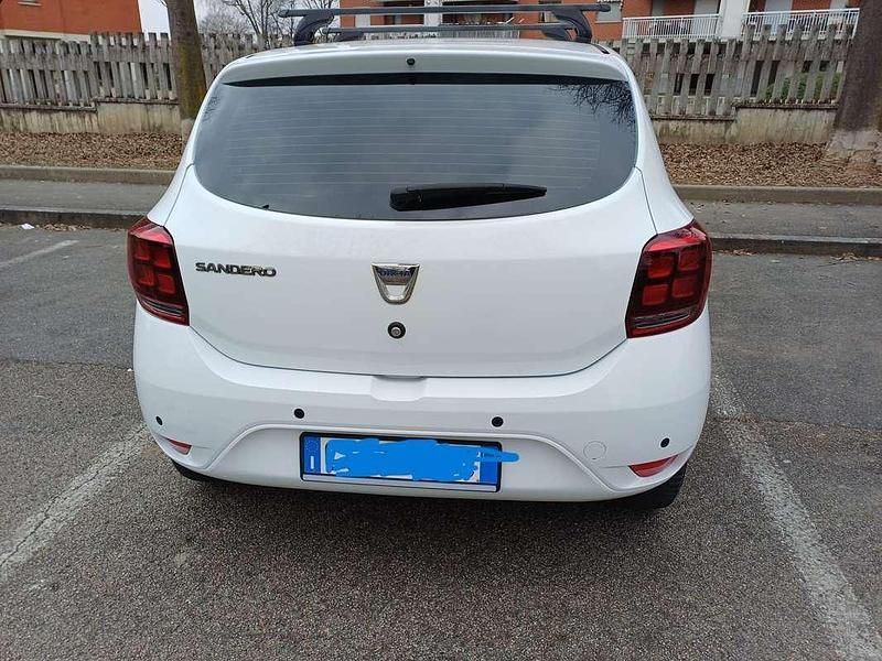 Usata Dacia Sandero Comfort 101 CV (74 kW) 2021 Bianco Furgone