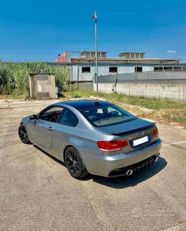 Usata BMW 320 M Sport 177 CV (130 kW) 2009 Grigio Coupé