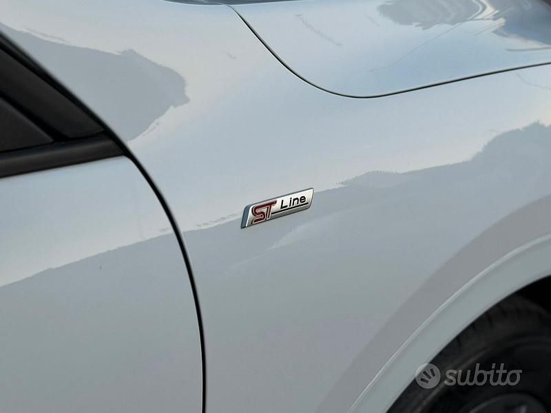 Usata Ford Kuga ST-Line X 120 CV (88 kW) 2021 Bianco SUV