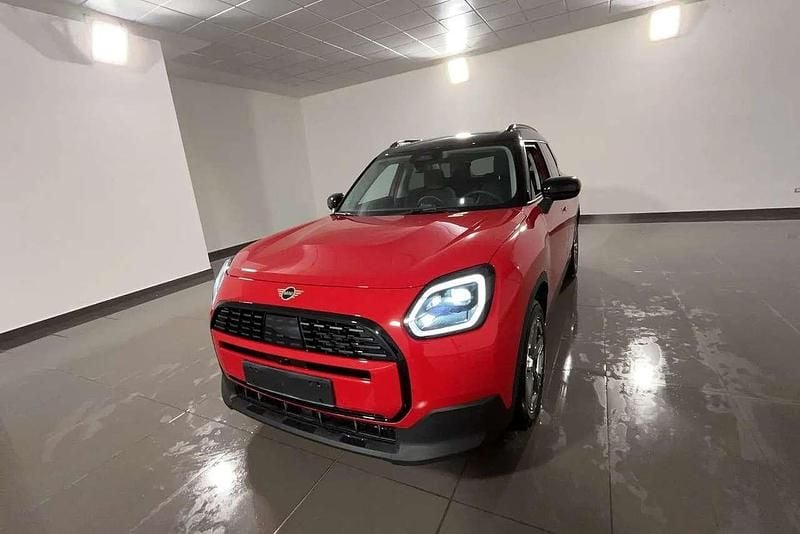 Rosso Usata 2025 Mini Cooper Countryman Classic SUV | 32.900 € (Buon prezzo) - Immagine 1/4
