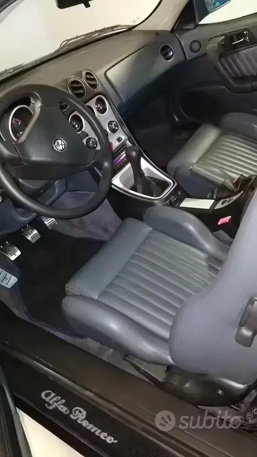 Occasion Alfa Romeo GTV 155 ch (114 kW) 1998 Bleue Coupé