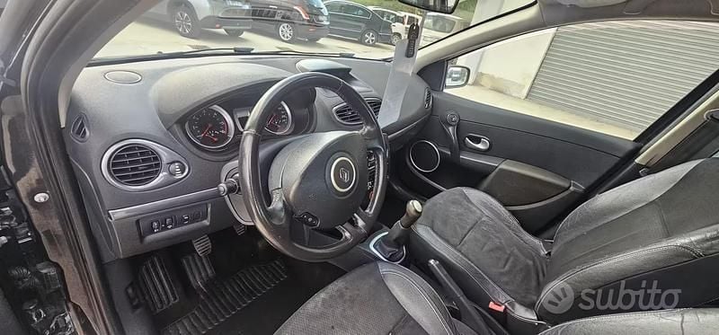 Usata Renault Clio II Dynamique 85 CV (62 kW) 2007 Nero Berlina