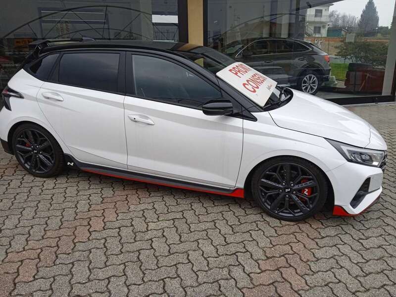 Bianco Usata 2022 Hyundai i20 N Performance Tre volumi | 24.900 € (Super prezzo) - Immagine 1/4
