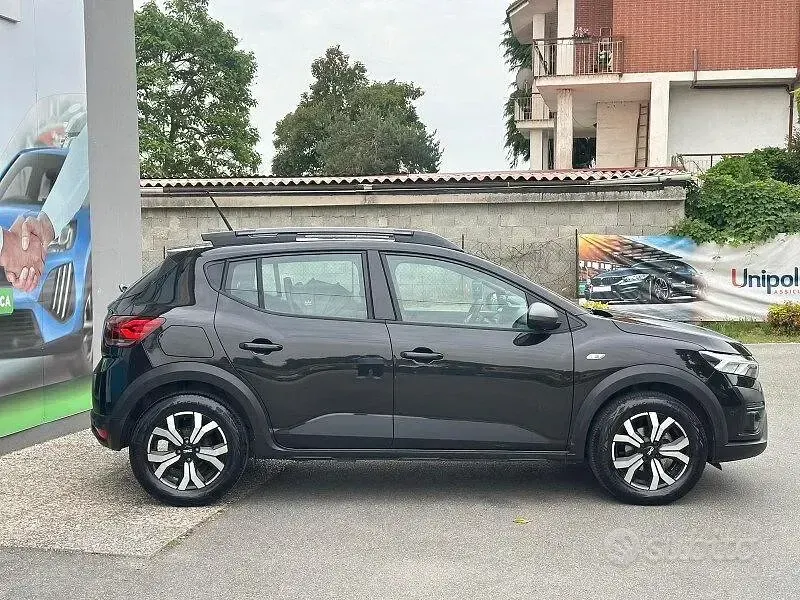 Usata Dacia Sandero Stepway 101 CV (74 kW) 2023 Nero Berlina