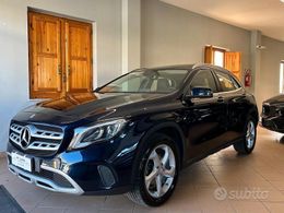 Mercedes GLA220