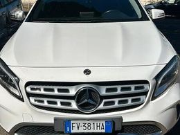 Mercedes GLA220