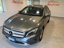 Mercedes GLA220