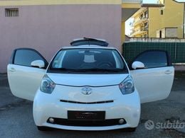 Toyota iQ