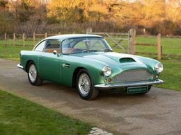 Aston Martin DB4