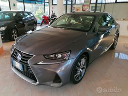 Lexus IS300h