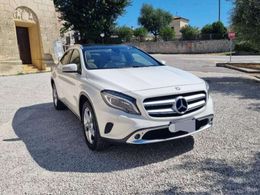 Mercedes GLA220