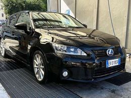 Lexus CT200h