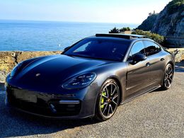 Porsche Panamera 4